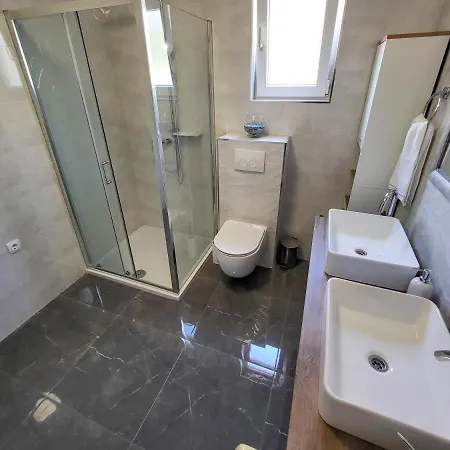 Violet Apartment *
