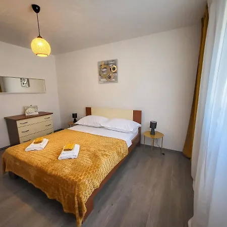 Violet Apartment *