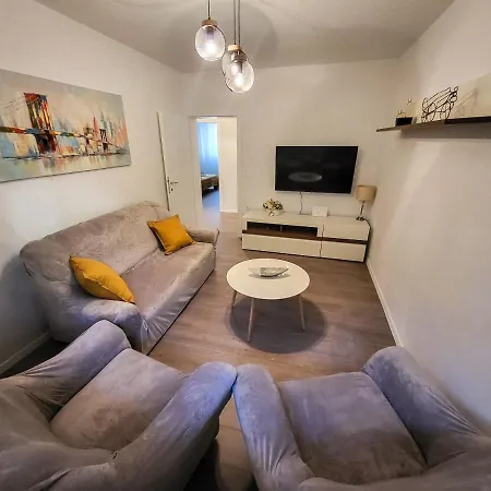 Violet Apartment *
